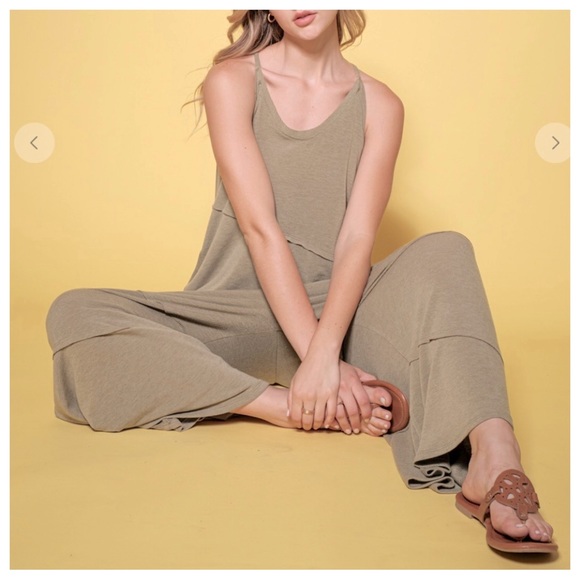 12 Boho Stunning loose fit wide leg fabulous jumpsuit - Picture 2 of 3